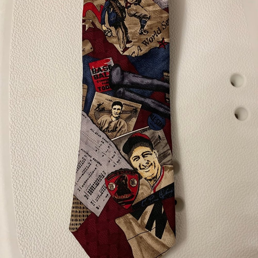 FLASH SALE! NWOT Norman Rockwell's Ted Williams Baseball Theme Tie